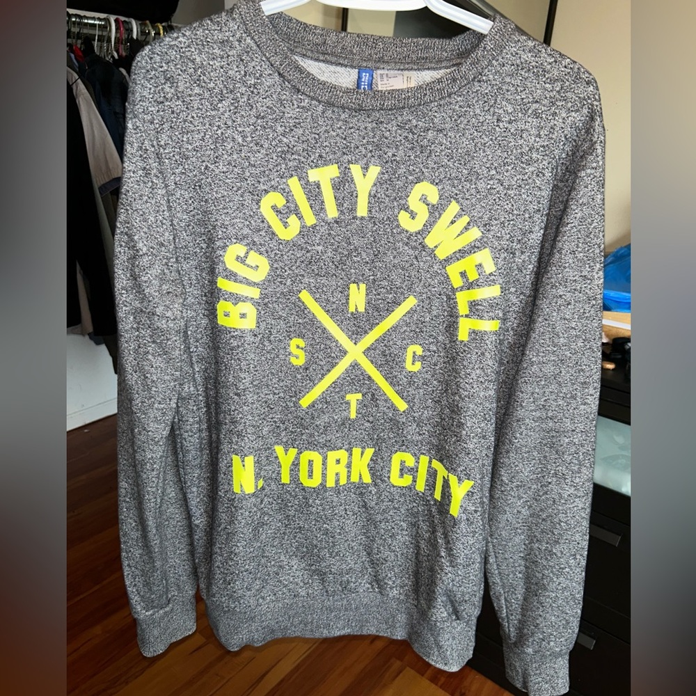 H&M Divided Big City Swell NYC Men’s Crewneck